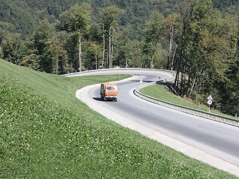 Озеленение части придорожных склонов Староситневского шоссе
