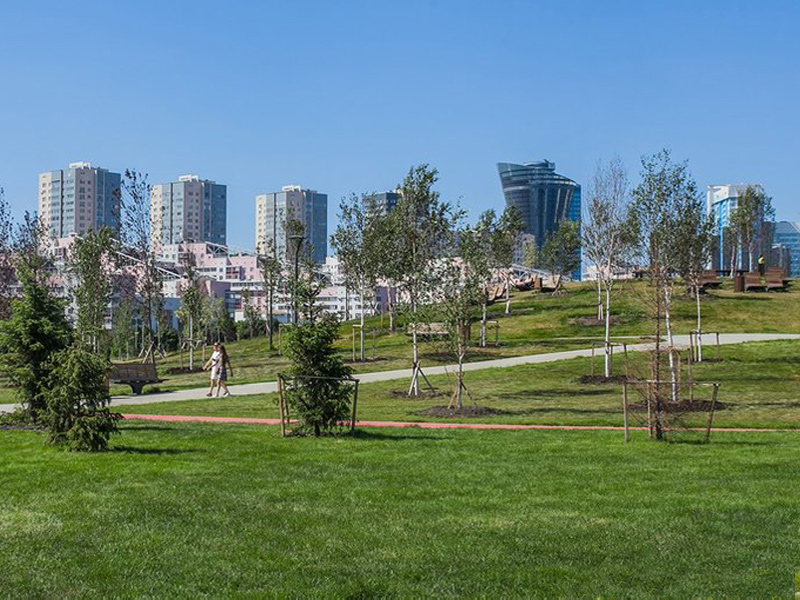 Парк «Ходынское поле» расположен на севере Москвы у станции м. ЦСКА