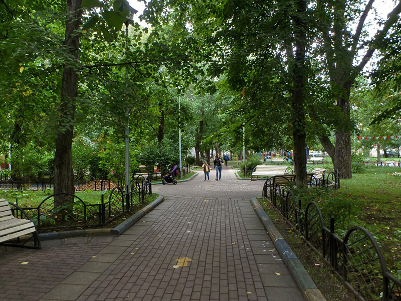 Милютинский сад или сад Межевой канцелярии на Покровском бульваре